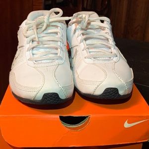 NIKE REVOLUTION 2 WOMENS SIZE 6.5